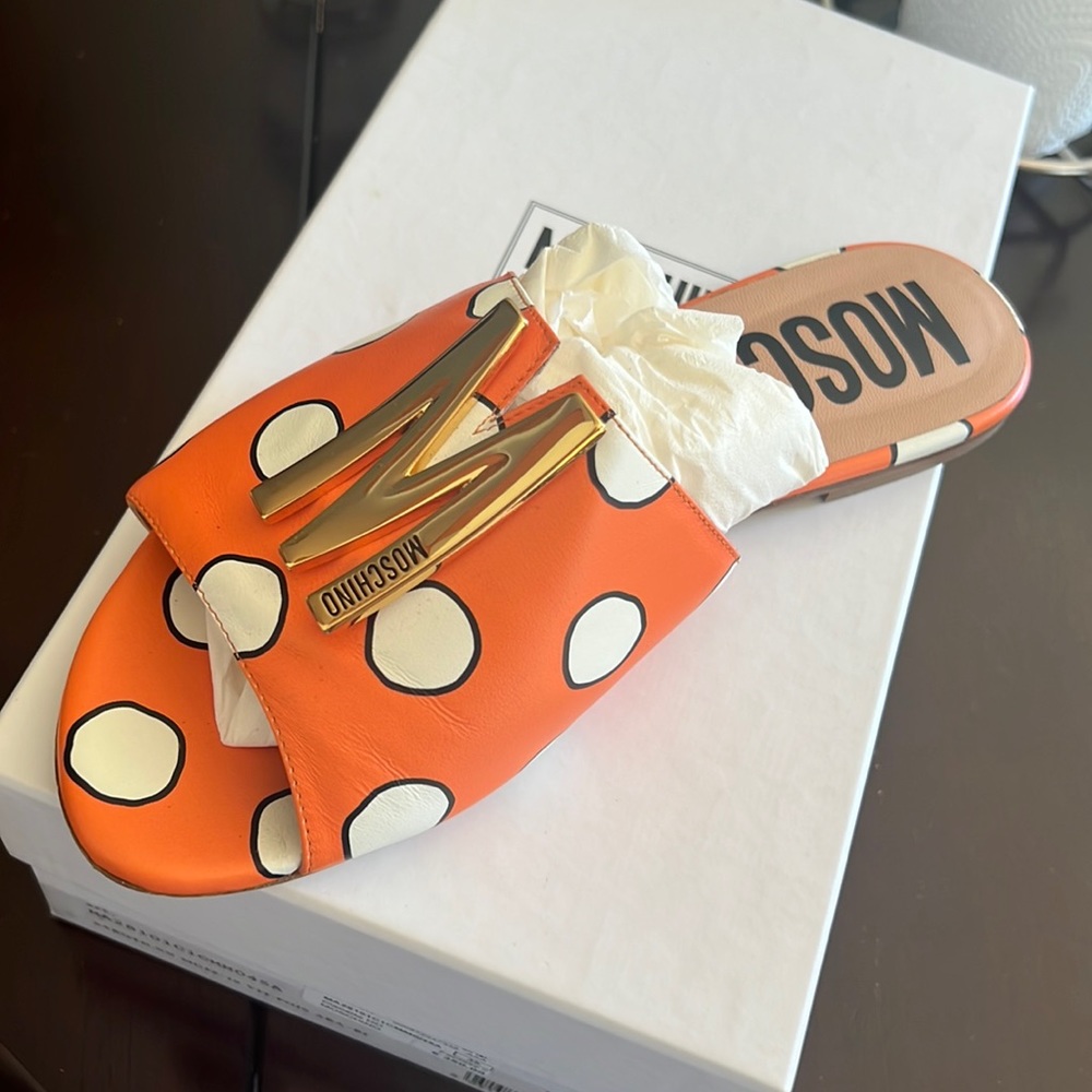 Moschino sandal’s